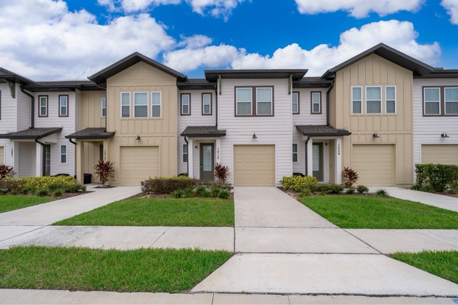 1013 Plantation Lane - 1 property image