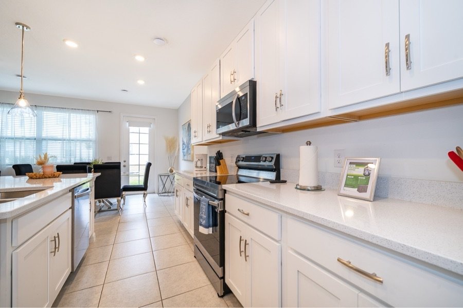 1013 Plantation Lane - 1 property image