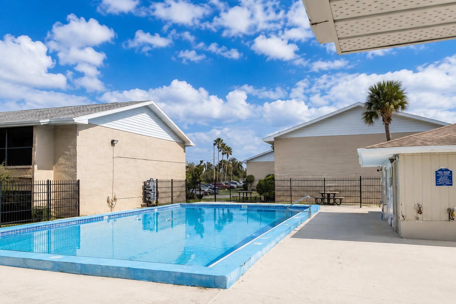 Las Palmas (Unicenter Rentals) - B property image