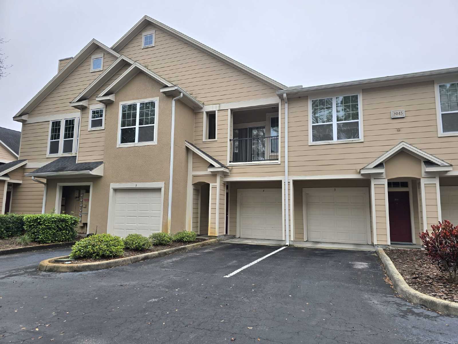 2045 Erving Circle - 102 property image